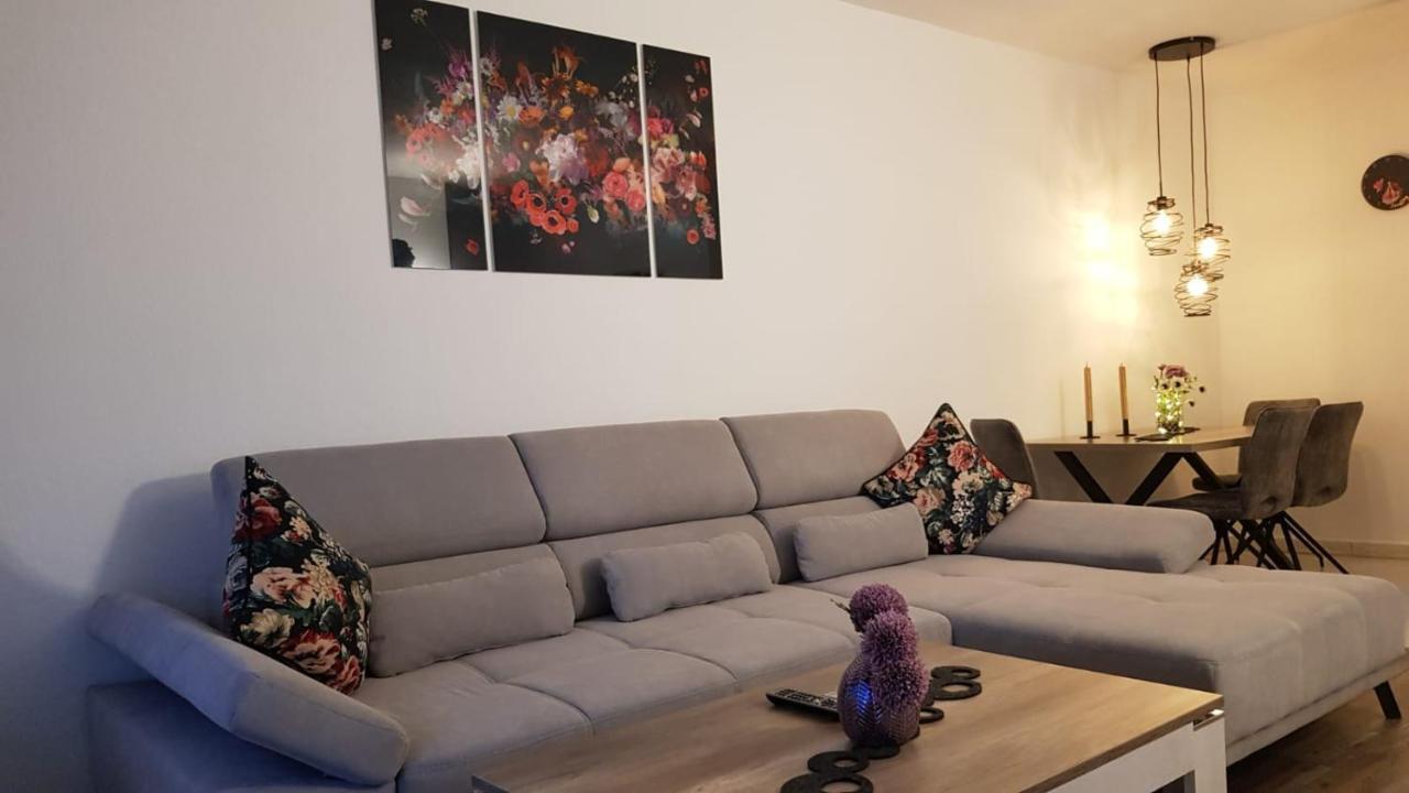 Apartment Univers 2 *
